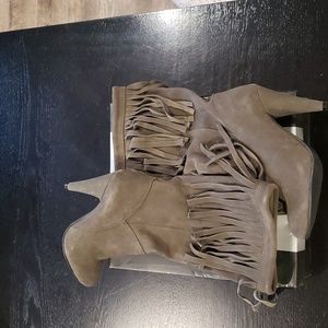 NWB! N.Y.L.A Gray Suede Leather Fringe Boots 6
